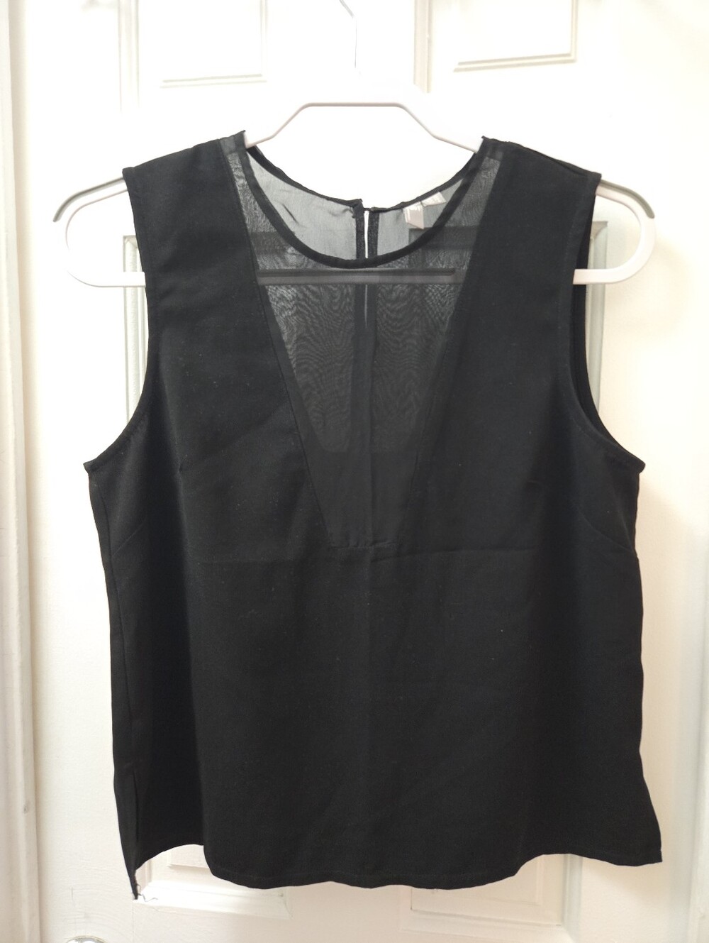 ASOS Black Sleeveless Sheer V Neck Blouse Top Going Out Minimalist Size 6 Small